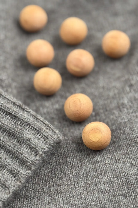 Henderson Cashmere anti-moth cedar balls